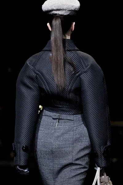 Look 53